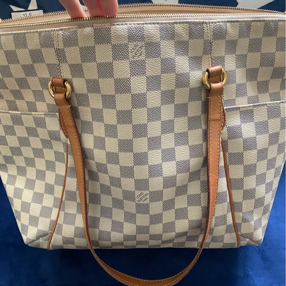 Louis Vuitton Totally - Picture 3 of 7